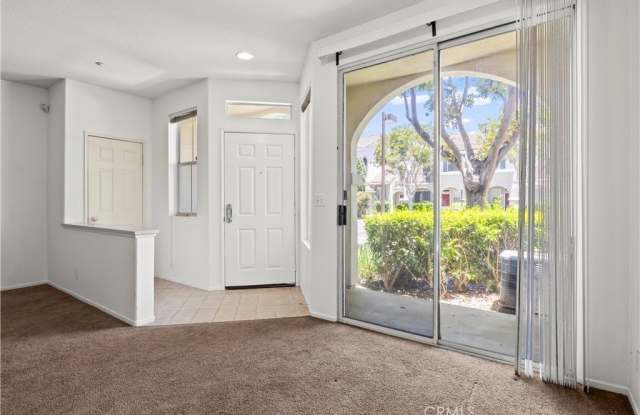 3303 Orangewood photos photos