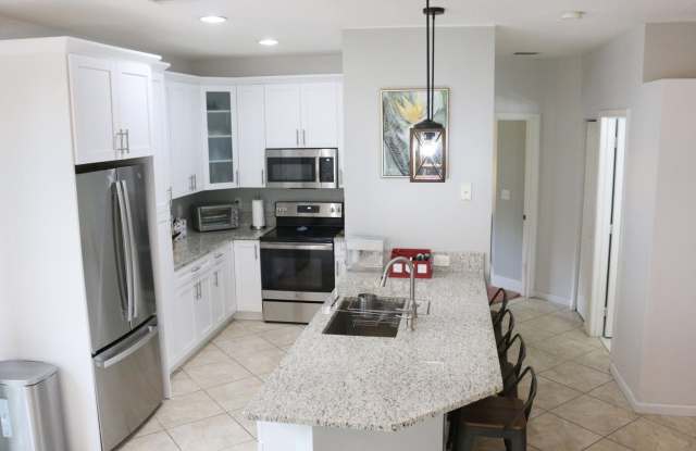 12582 Shoreline Drive, Wellington, FL 33414 - 12582 Shoreline Drive, Wellington, FL 33414