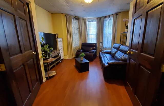 1117 23rd St photos photos