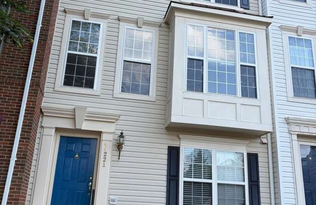 44221 SUSCON Square photos photos
