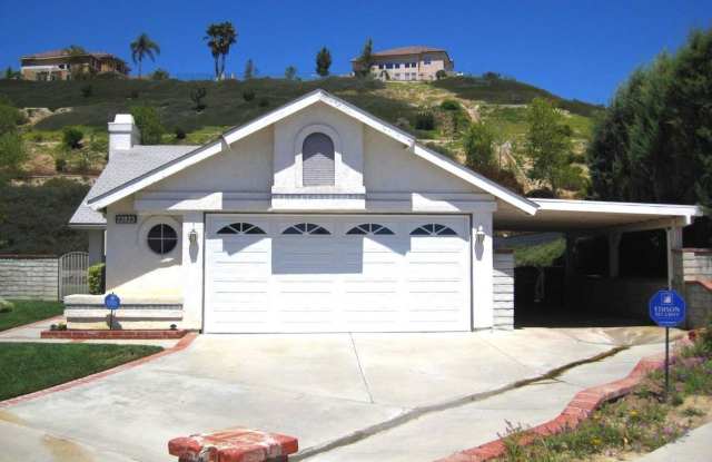 2-Bedroom Home For Rent In The Mountain View Cottages In Saugus - 22823 Fir Court, Santa Clarita, CA 91390