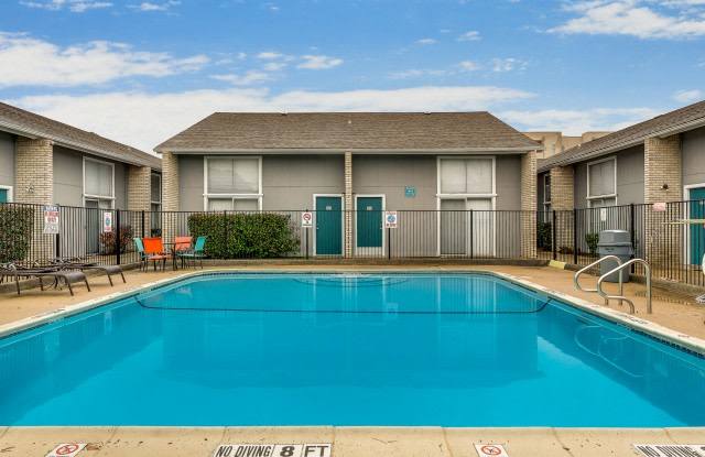 Pinewoods Apartments Gallery 3