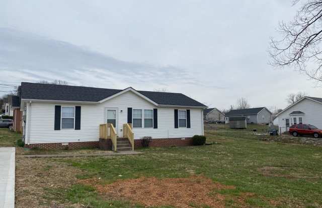 Newly remodeled 3 Bdr 2 Bath conveniently located! - 201 Stephanie Drive, Clarksville, TN 37042 Newly remodeled 3 Bdr 2 Bath conveniently located! - 201 Stephanie Drive, Clarksville, TN 37042