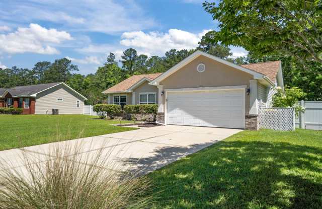 Park West Beauty! 3-Bedroom Home with Screened Porch and Fenced Backyard Gallery 3