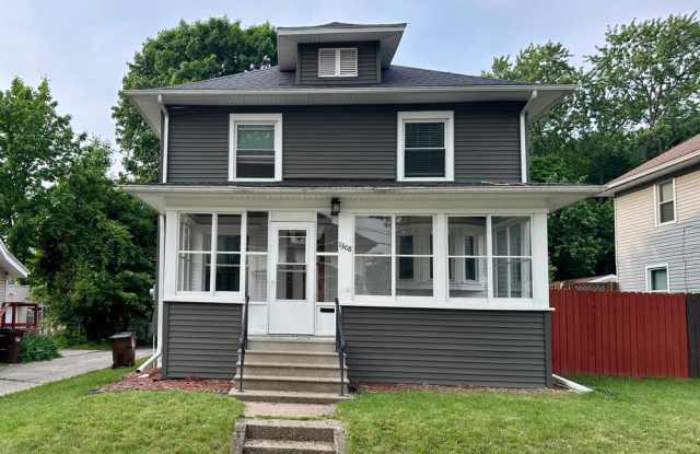 1308 Leroy St photos photos