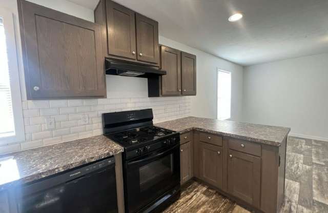 488 Cimarron Gallery 2