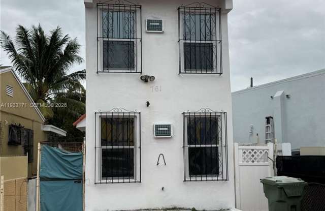 761 SW 73rd Ct photos photos