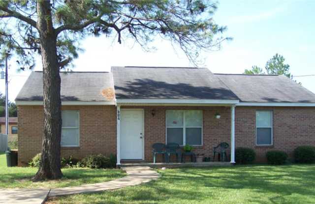 804 Faulk Ln photos photos