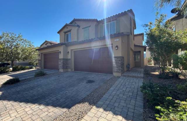 STUNNING 3 BEDROOM 3 FULL BATHROOM TOWNHOUSE IN GATED HOA COMMUNITY! Gallery 3