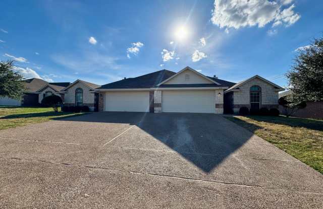 3BR / 2BA Duplex in Hewitt, Texas | Midway ISD *Leasing Special Available* photos photos 3BR / 2BA Duplex in Hewitt, Texas | Midway ISD *Leasing Special Available* photos photos