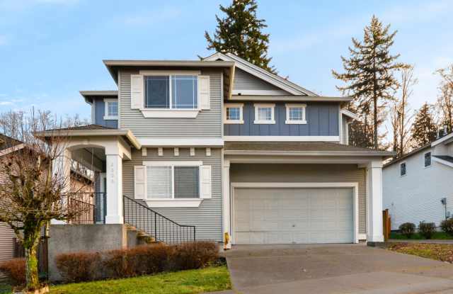 Inviting 3-Bedroom Home with Open Den in Red Oaks photos photos