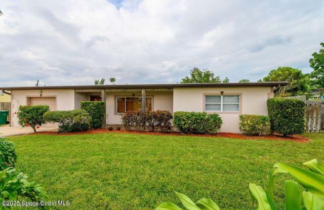 320 Pine Tree Drive photos photos