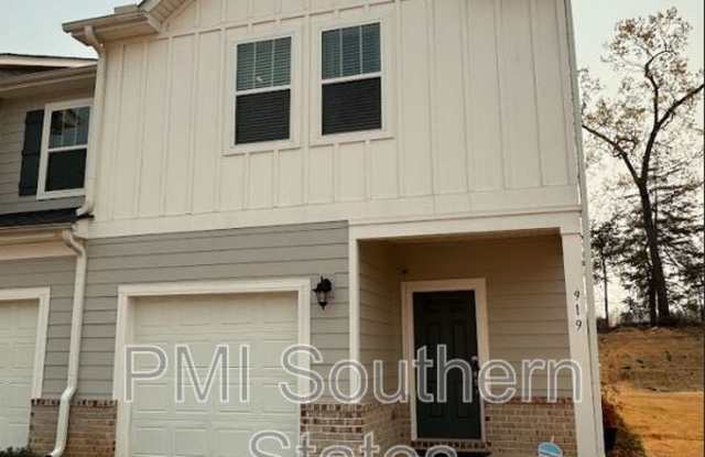 919 Yarn Way photos photos