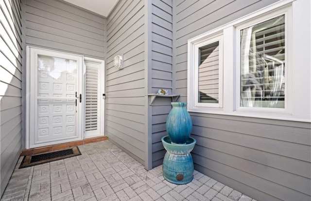 667 Bridgeway Gallery 2