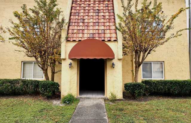 1 Bedroom 1 Bath located at Colony of San Jose - 3900 Mission Drive, Jacksonville, FL 32217