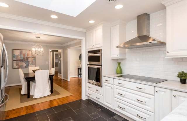 4679 Canyon Creek Trail - 4679 Canyon Creek Trail NE, Sandy Springs, GA 30342
