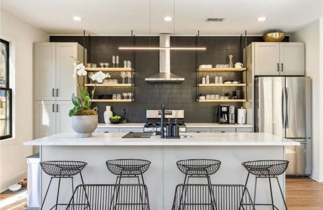 593 Formwalt Street SW Gallery 2