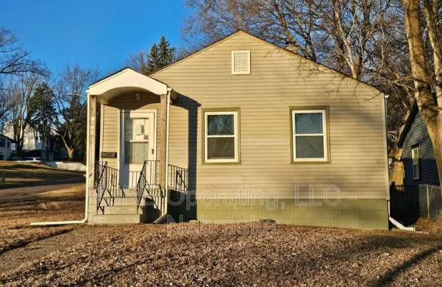 4602 N 47th St photos photos