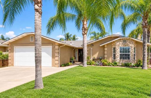 FOR RENT – Spacious 4-Bedroom, 2-Bathroom Home in Dinuba, CA Gallery 1