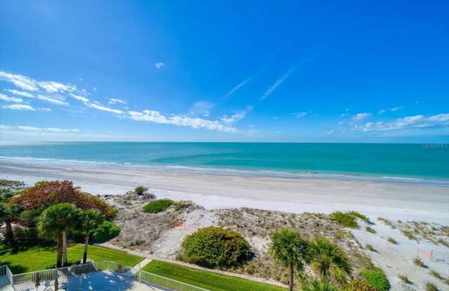 Fully Furnished Luxury Beachfront Penthouse with Panoramic Gulf Views – Available for Snowbird Season! Gallery 4