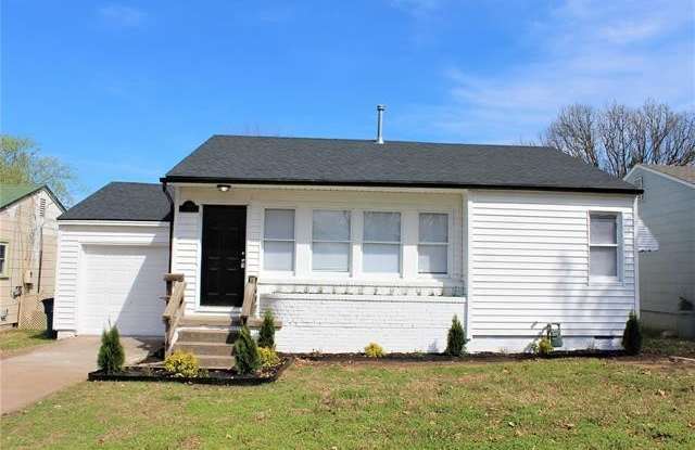 Adorable Midtown Home! - 425 South Quebec Avenue, Tulsa, OK 74112