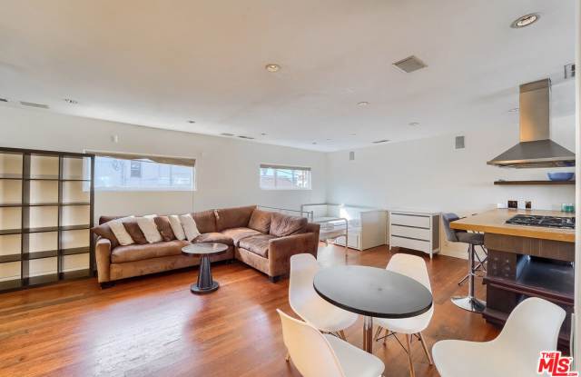 109 Dudley Avenue - 109 Dudley Avenue, Los Angeles, CA 90291