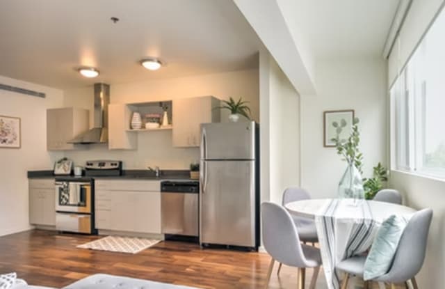 The Owyhee Apartments Gallery 2