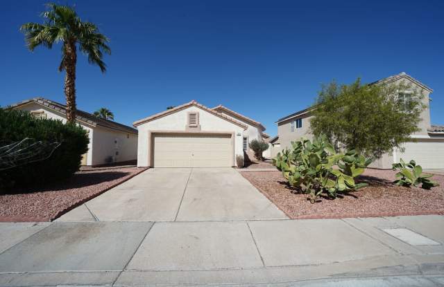 SHOWINGS AVAILABLE NOW Gallery 1