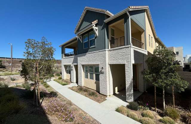 3 Bedroom Home for Rent in Valencia! Gallery 1