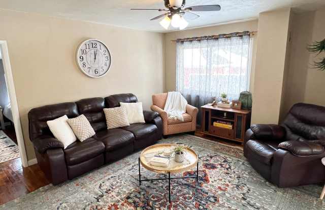 1408 1/2 Junction Ave photos photos