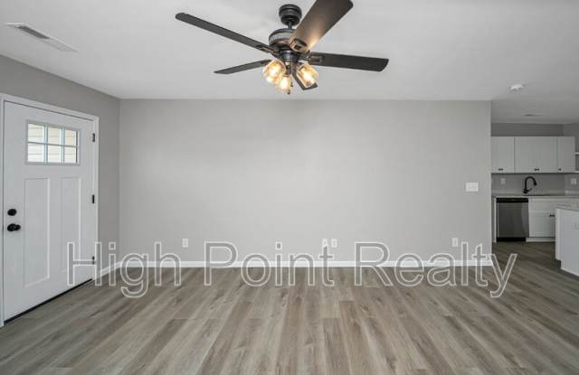 85 Smith Glen Dr Gallery 3