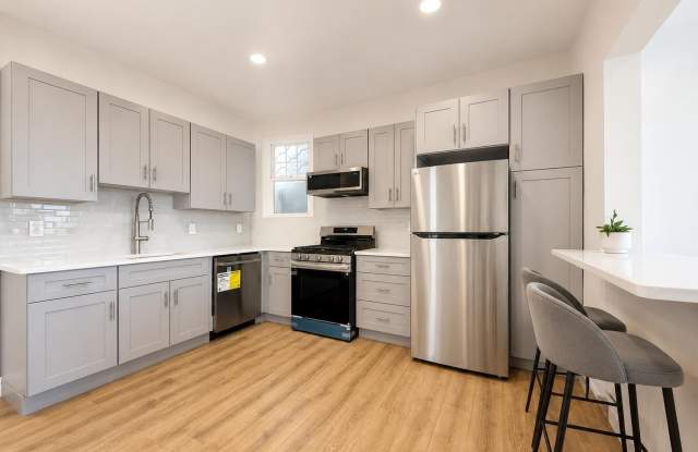 892 BROADWAY photos photos