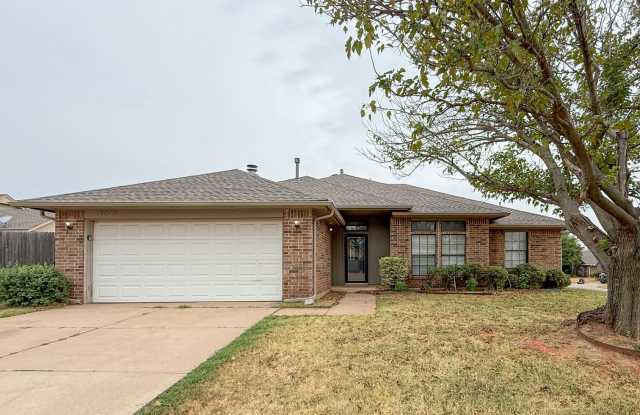 Spacious 3-Bedroom Home on a Corner Lot in Edmond! photos photos Spacious 3-Bedroom Home on a Corner Lot in Edmond! photos photos