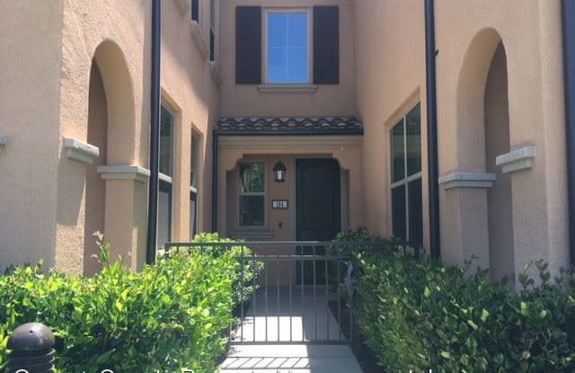184 ROSE ARCH - 184 Rose Arch, Irvine, CA 92620