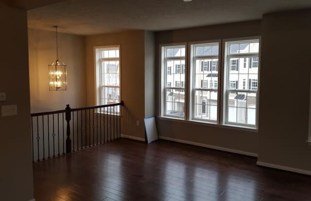 3315 Sun Court Gallery 2