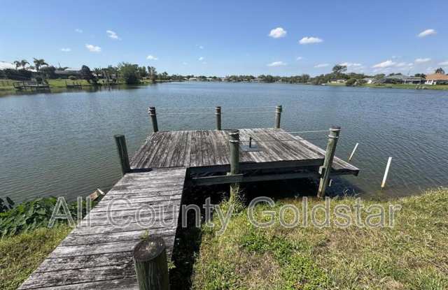 445 Delaney St - 445 Delaney Street, Port Charlotte, FL 33954