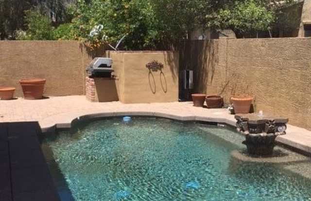 3636 E PARKVIEW Drive Gallery 3