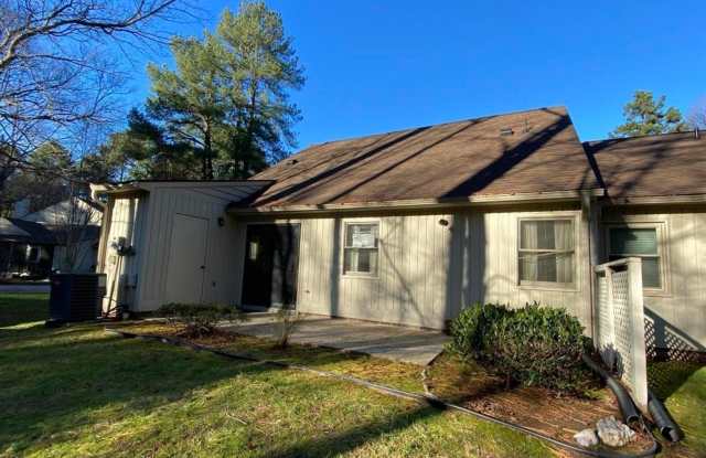 102 Woodbridge Lane, Chapel Hill, NC 27514 Gallery 3