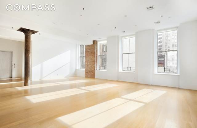 60 Warren Street Gallery 2