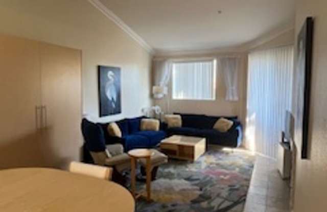 Top Floor 1 Bath| 1 Bedroom Luxury Condo (NV Energy/SW Gas/Internet Included in price) photos photos Top Floor 1 Bath| 1 Bedroom Luxury Condo (NV Energy/SW Gas/Internet Included in price) photos photos