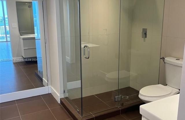 18081 Biscayne Blvd - 18081 Biscayne Boulevard, Aventura, FL 33160