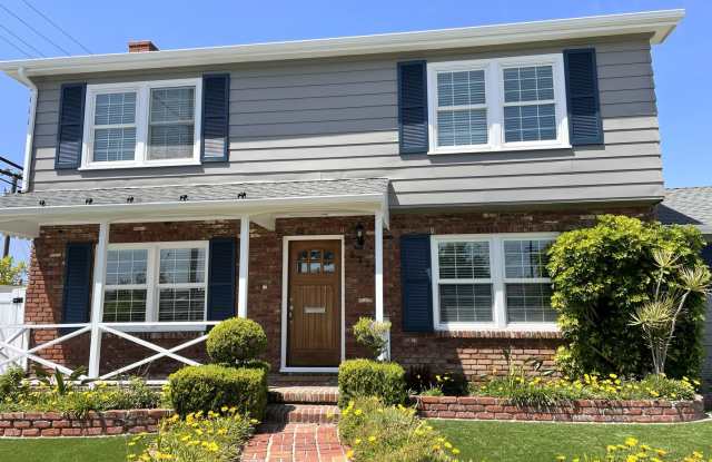 Charming updated 3-bedroom home with a/c near Victor Park photos photos