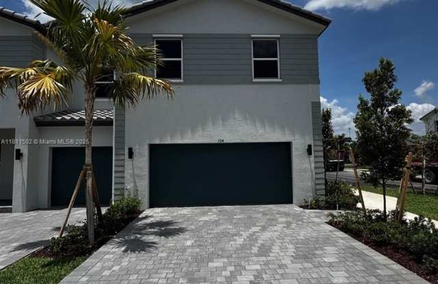 104 SW 184 way photos photos