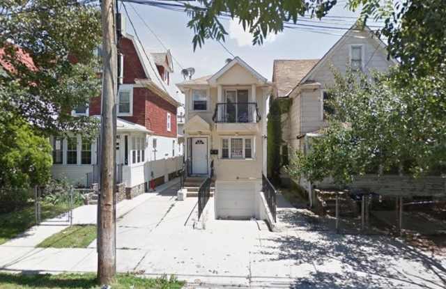 107-05 Pinegrove Street Gallery 1