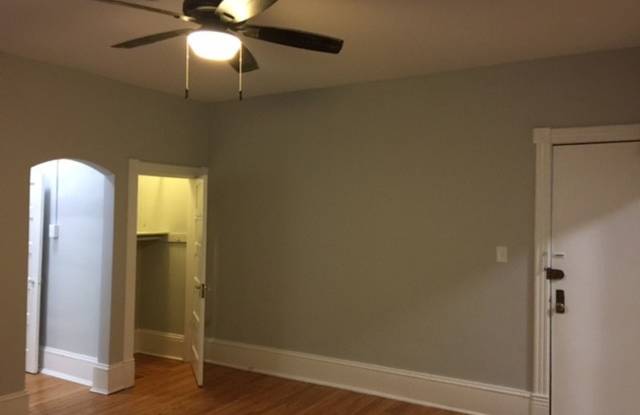 Decatur Apartments Gallery 4