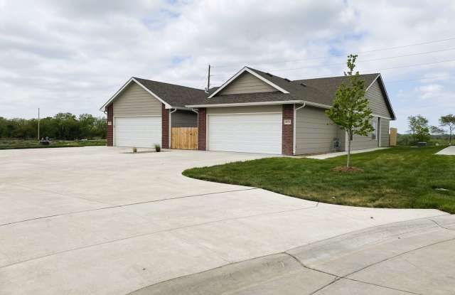 3 BEDROOM 2 BATH DUPLEX Belaire photos photos