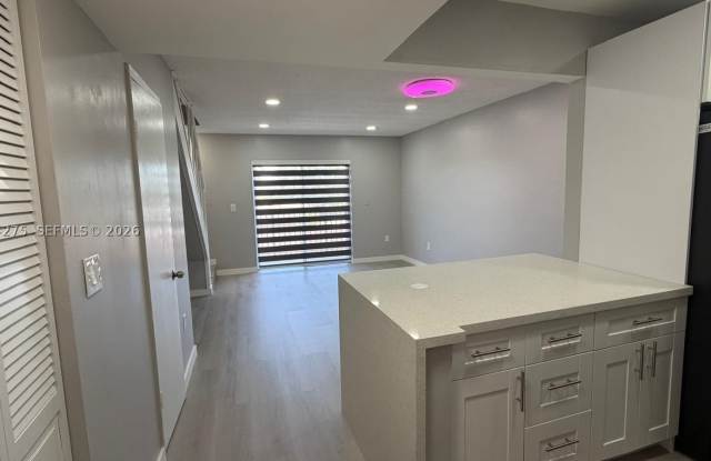 5731 NW 37th St photos photos