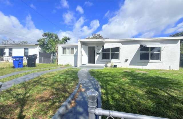 1411 NE 155th Ter # 1411 photos photos