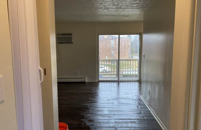 8376 Anthony Wayne Ave photos photos