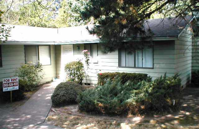 12859 NW Dogwood Street ~ Spacious and Charming! photos photos